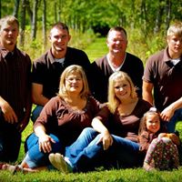 Linda Tuttle Photo 18