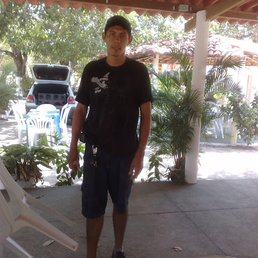 Luis Antonio Photo 13
