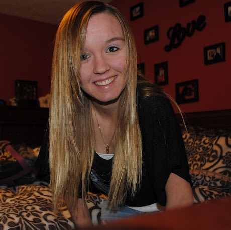 Deanna Roberts Photo 17