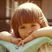 Suzanne Holmes Photo 34