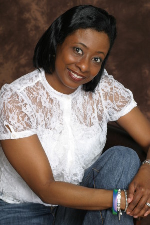 Regina Davis Photo 29