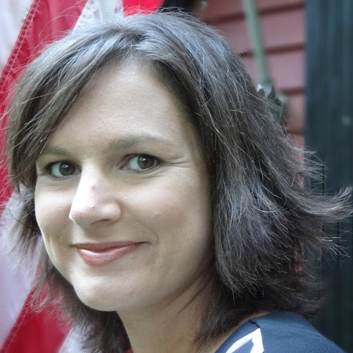 Amy Gregory Photo 37
