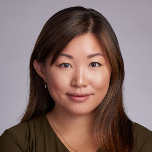 Angela Yuan Photo 22