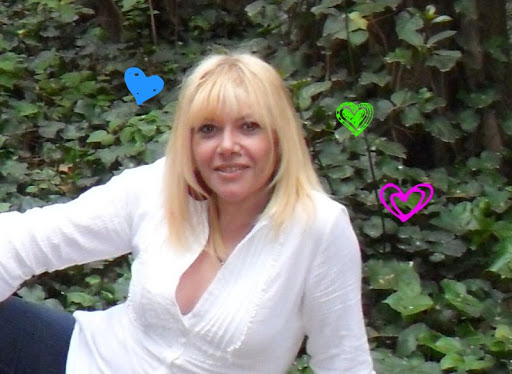Elizabeth Pino Photo 15