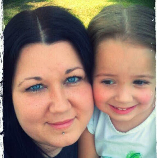Alesha Calvert Photo 3