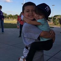 Lindsay Chavez Photo 22