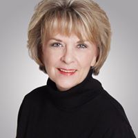 Lois Booker Photo 17