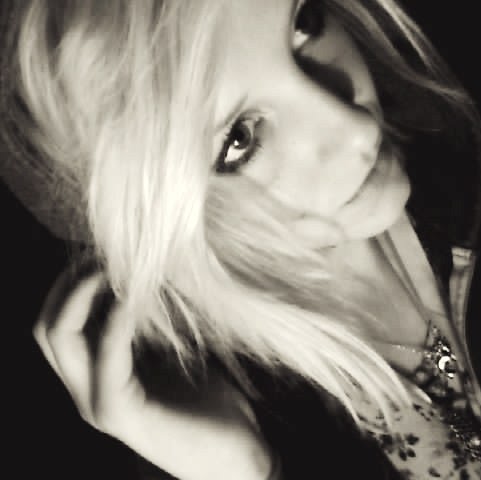 Sarah Webb Photo 13