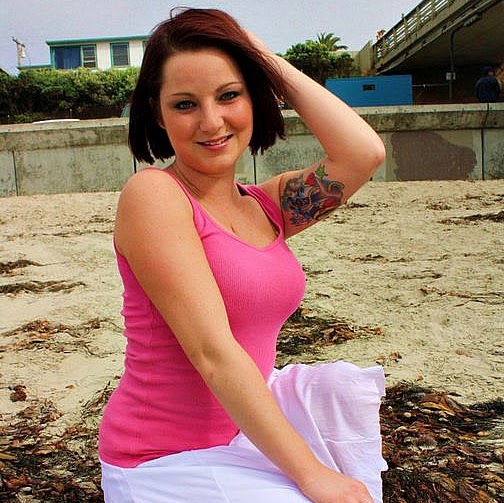 April Russell Photo 36