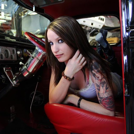 Jessica Bertrand Photo 4