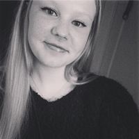 Alexis Stuart Photo 15