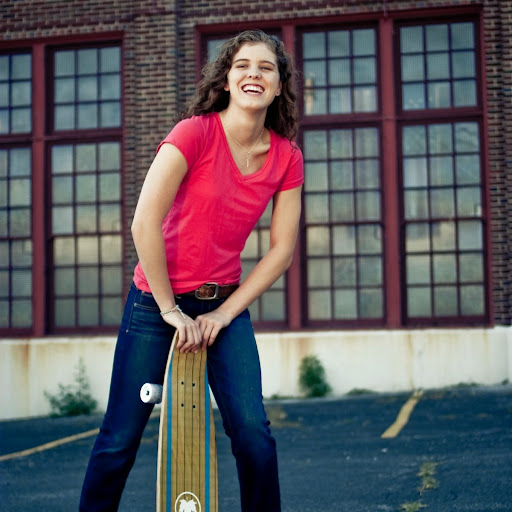 Mia Bullock Photo 4