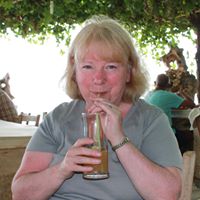 Pauline Robinson Photo 28