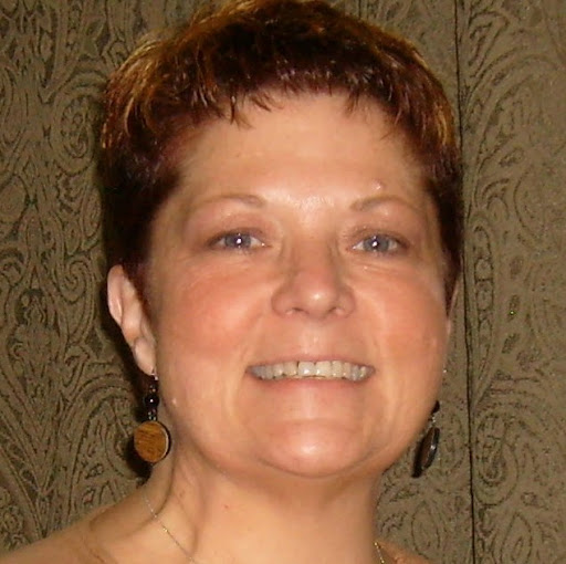 Lynn Adams Photo 39
