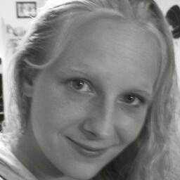 Elizabeth Ellison Photo 15
