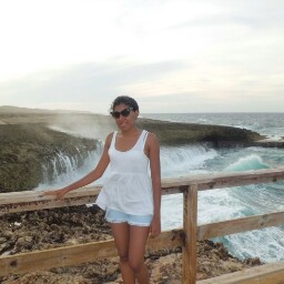 Helen Carbajal Photo 4