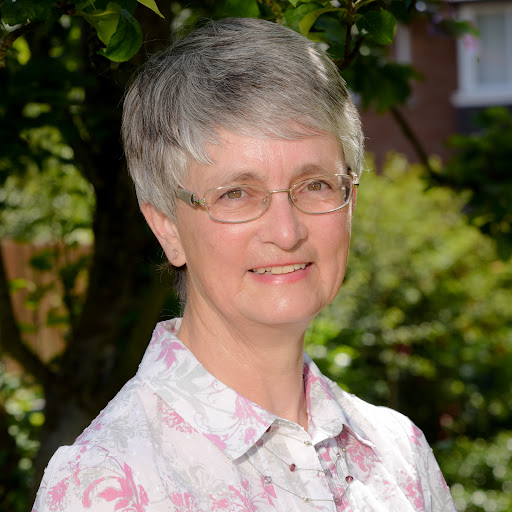 Janet Tweed Photo 6