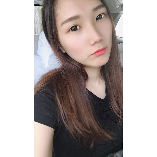 Vanessa Wong Photo 16