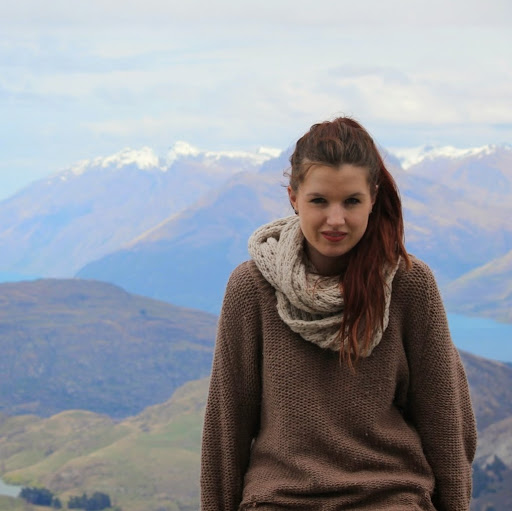 Kelly Wallace Photo 7