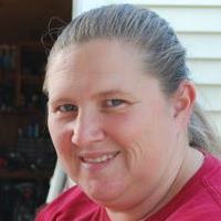 Laura Simmons Photo 17