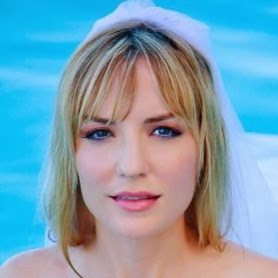 Jennifer Joy Photo 15