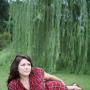 Julia Reynolds Photo 14