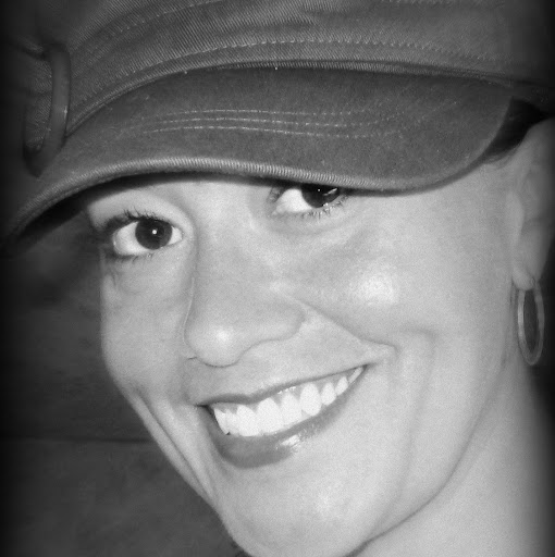 Robyn Macneil Photo 1