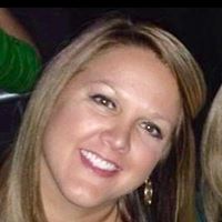 Elizabeth Robbins Photo 27