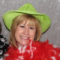 Paula Calvert Photo 16