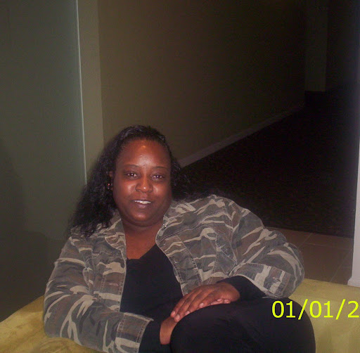 Elizabeth Landry Photo 6