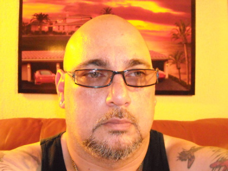 Robert Martinez Photo 9