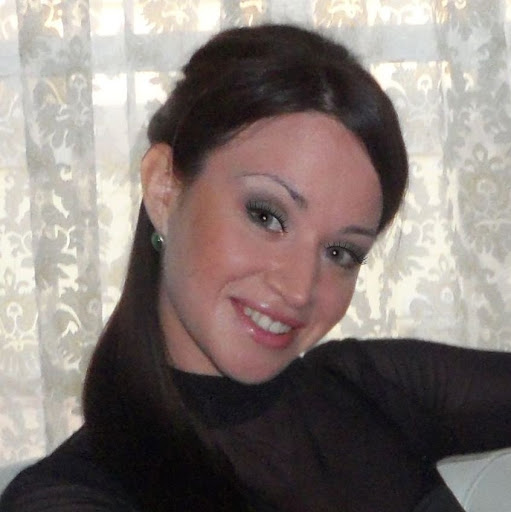 Julia Sweet Photo 5