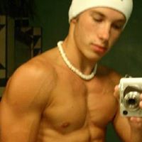 Aaron Singleton Photo 33