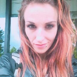 Samantha Daniels Photo 18