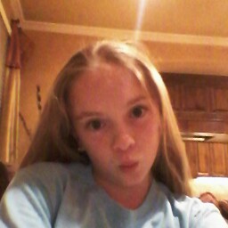 Julia Rowe Photo 16