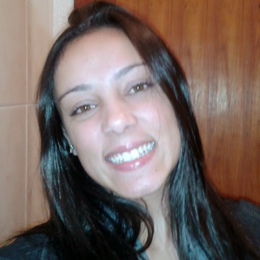 Deborah Matos Photo 8