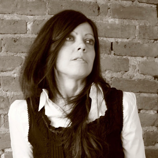 Julie Ferland Photo 10