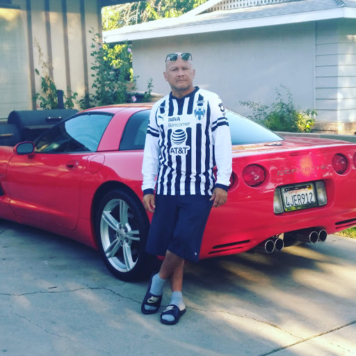 Miguel Flores Photo 37
