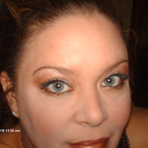 Julie Gates Photo 31