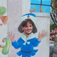 Julie Walter Photo 21