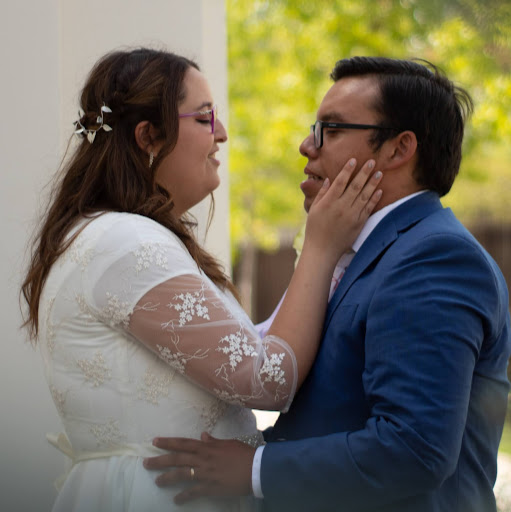 Stephanie Valenzuela Photo 6