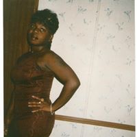 Angela Roberts Photo 34