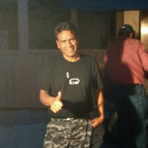 Adan Flores Photo 20