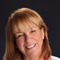 Ellen Downey Photo 30