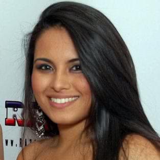 Desiree Flores Photo 38