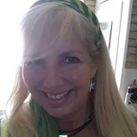 Adriana Farina Photo 5