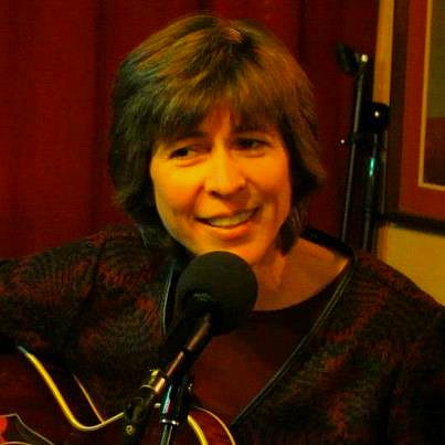 Debbie Scott Photo 15
