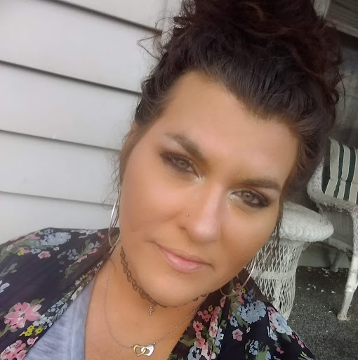 Angela Duvall Photo 15