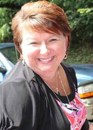Karen Thacker Photo 30