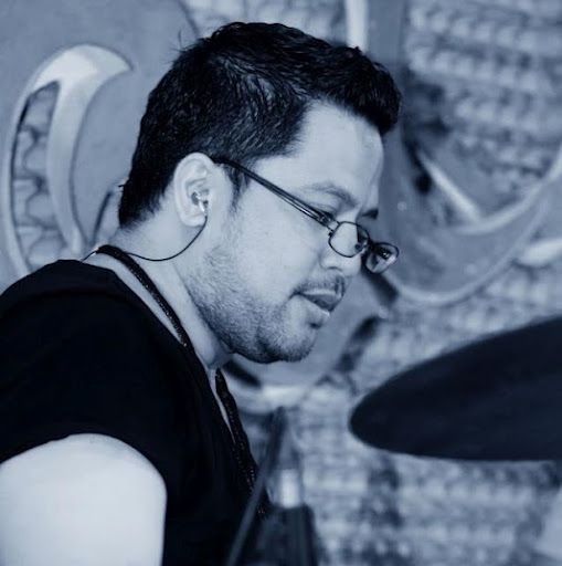 Michael Alba Photo 18